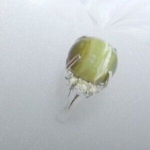 14K White Gold Rare 13.5ctw Cat's Eye Olive Green Opal & Diamond Vintage Ring